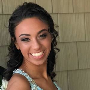 Meet your Posher, Mercedes